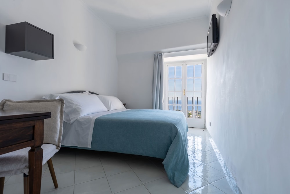 

Bologna - Isola di Capri - Albergo La Prora