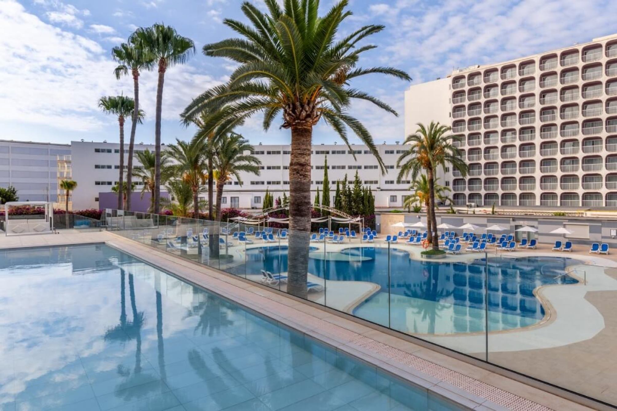 

Milano - Costa d´en Blanes - Samos Hotel