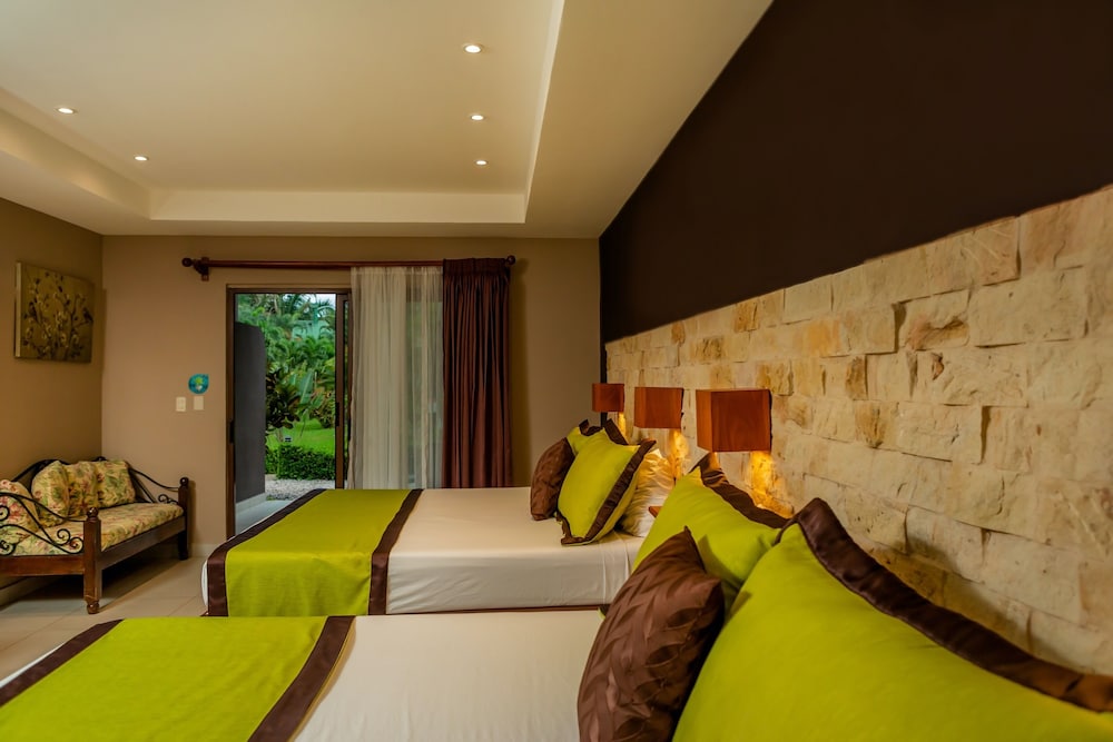 

Milano - Sámara - Leyenda Boutique Hotel & Spa