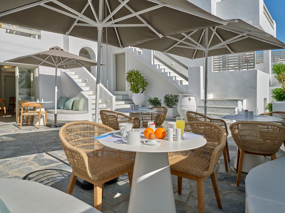 

Milano - Naousa, Paros - Kandiani Bleu Ciel