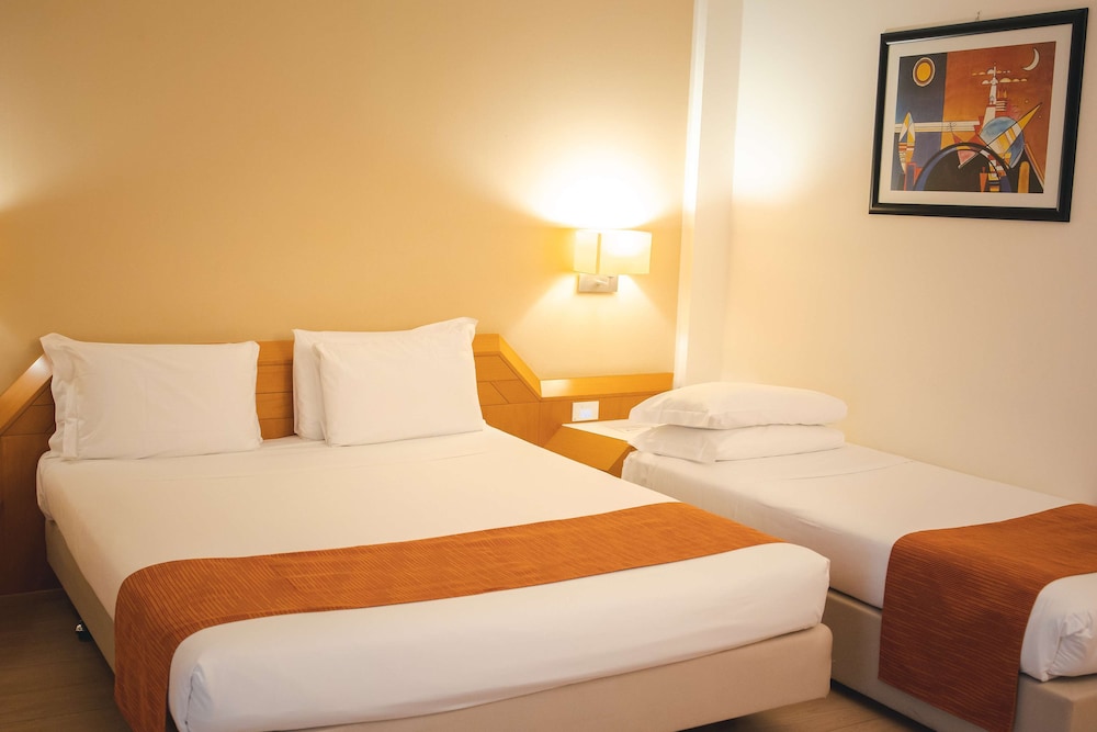 

Lamezia Terme - Monza - Best Western Mirage Hotel Fiera