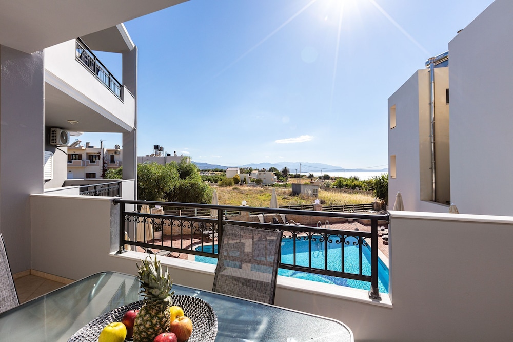 

Bologna - Rethymno - Helena's Aparthotel , Scaleta