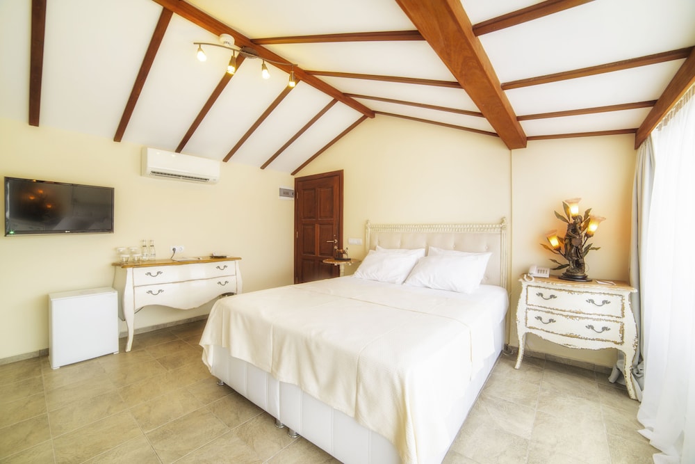 

Milano - Güvercinlik - Yalicapkini Boutique Hotel