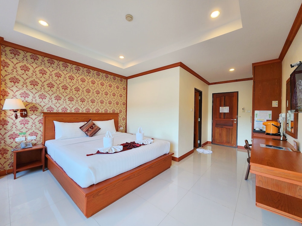 

Milano - Phuket Town - Phaithong Sotel Resort