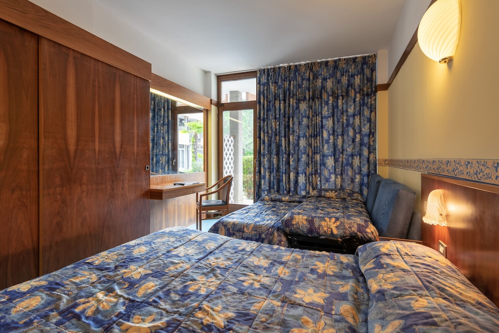 

Palermo - Lazise - Hotel Royal