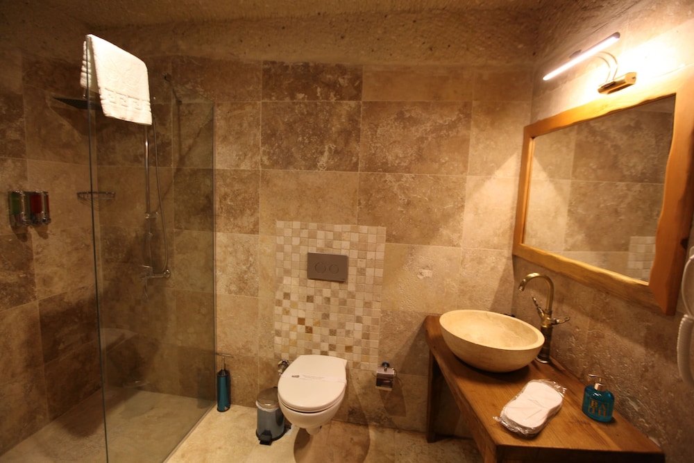 

Bologna - Ürgüp - Narcissos Cave Hotel