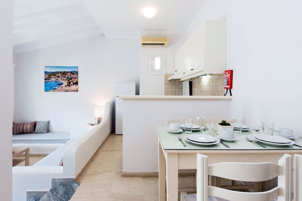 

Pisa - Kassiopi - Balaris Apartments