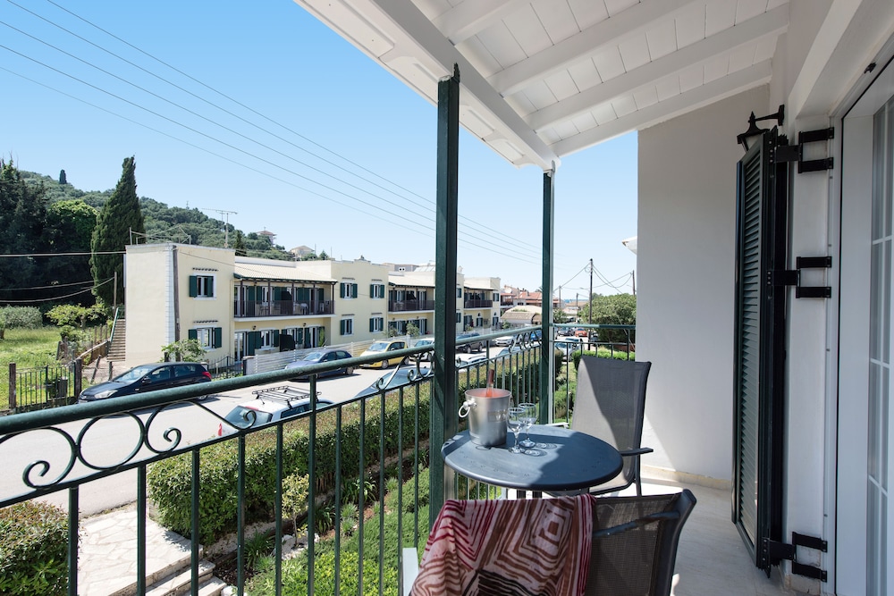 

Pisa - Kassiopi - Balaris Apartments