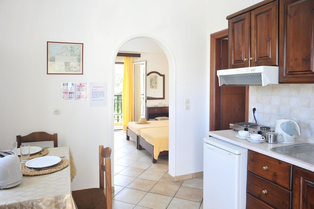 

Napoli - Kassiopi - Ariti Apartments