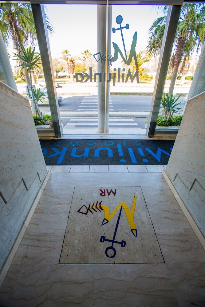 

Milano - Acquedolci - Residence Miljunka
