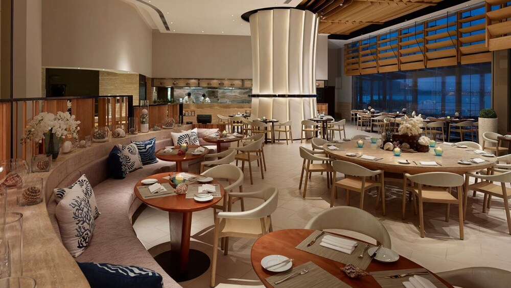 

Roma - Lantau Island - Auberge Discovery Bay Hong Kong