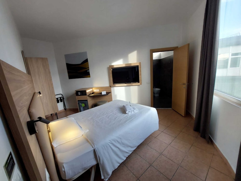 

Venezia - Pomezia - B&B Hotel Pomezia Roma