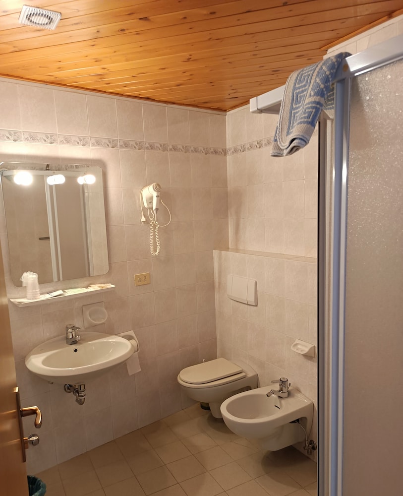 

Catania - Valdisotto - Albergo Gufo