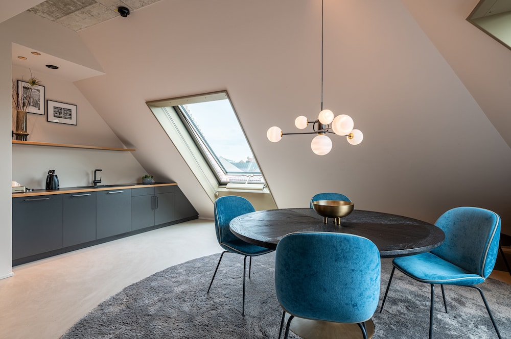 

Roma - Germering - MIANO Hotel & Bar