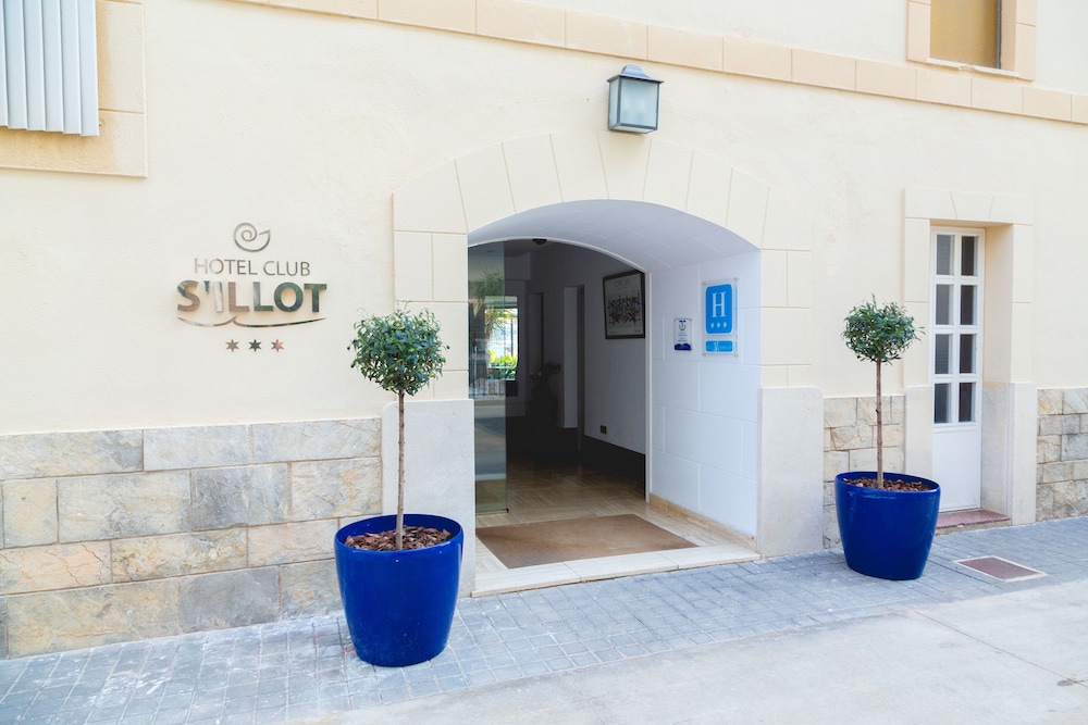 

Bologna - Sant Llorenç des Cardassar - Hotel Club S'Illot