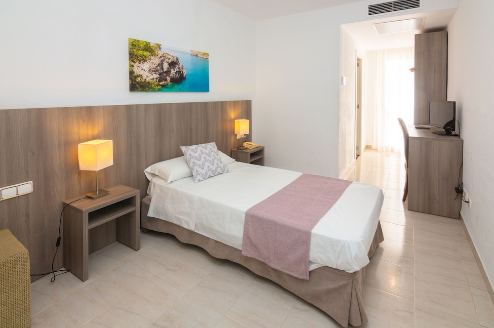 

Bologna - Cala Bona - Hotel Club S'Illot