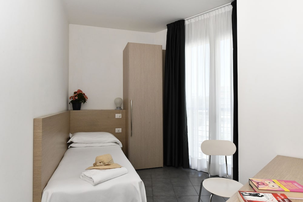 

Roma - Riviera Veneta e Lignano Sabbiadoro, Mare Italia - Hotel Eden