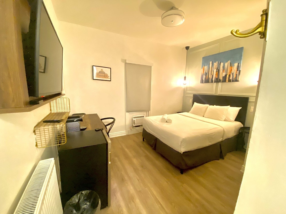 

Milano - Toronto - Pembroke Inn
