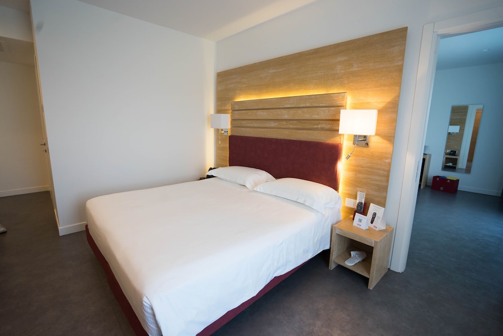 

Verona - Catanzaro Lido - PM Hotel