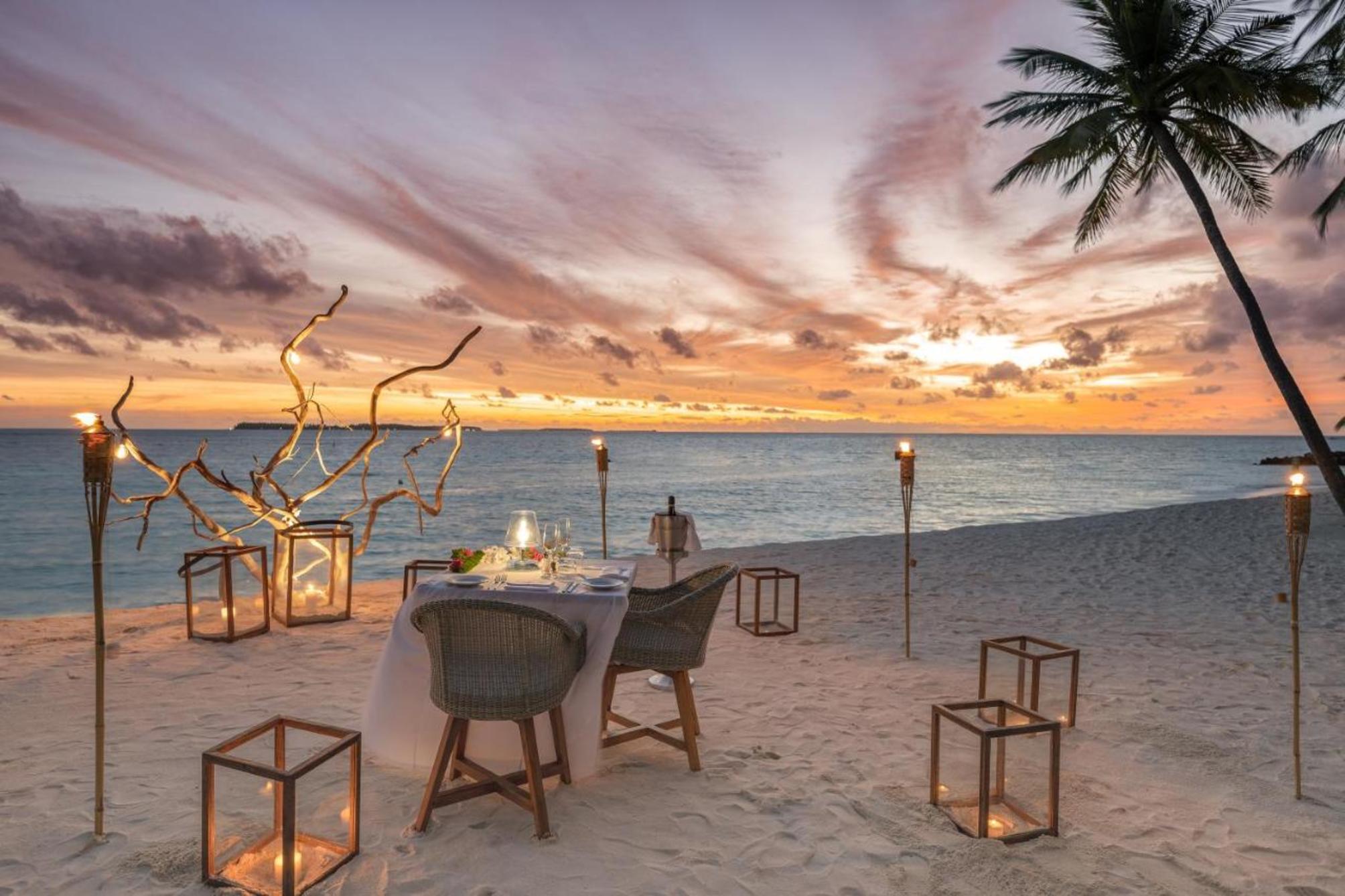 

Bologna - Atollo di Dhaalu - Baglioni Resort Maldives - Luxury All Inclusive