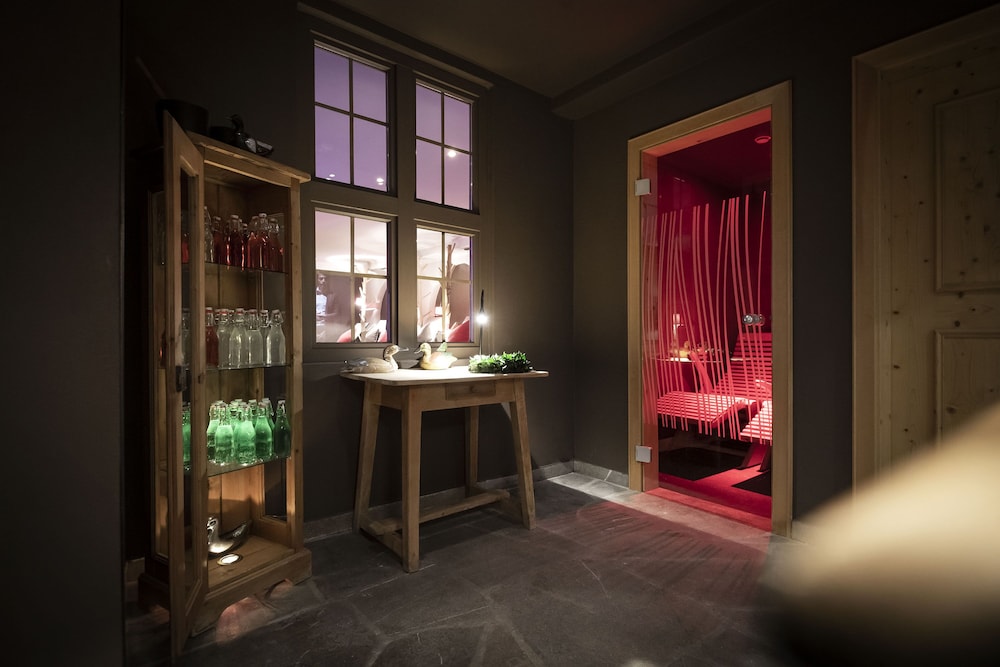 

Roma - Corvara in Badia - Hotel Acadia - Mountain Home - Adults Only
