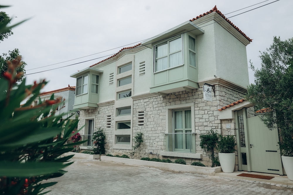 

Milano - Çeşme - Kotraba Butik Hotel