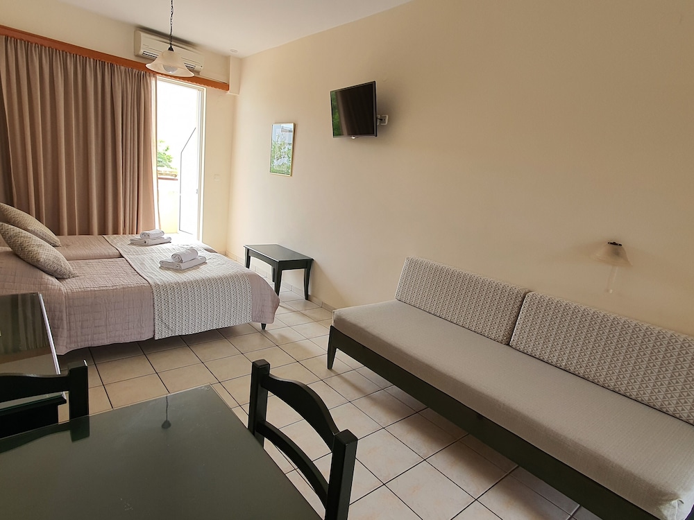 

Lamezia Terme - Rethymno - Zannis Hotel