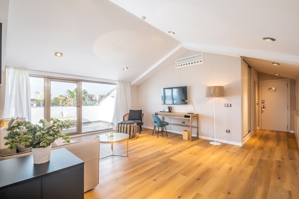 

Pisa - Puerto de Sagunto - Hotel Barú