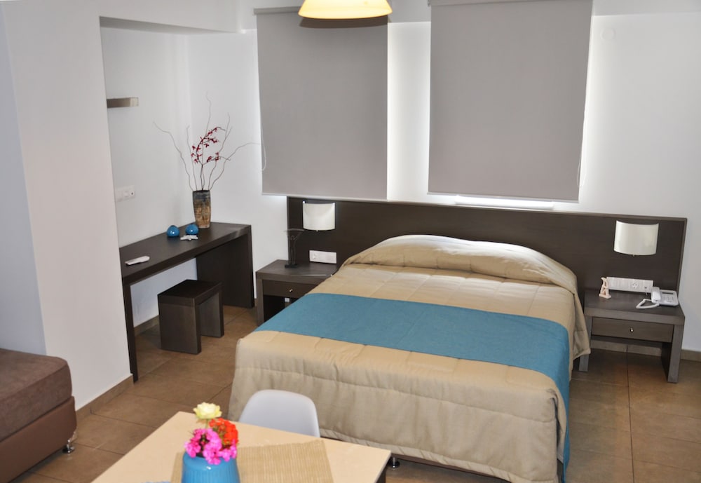 

Bologna - Kolimvárion - Ledra Maleme Hotel