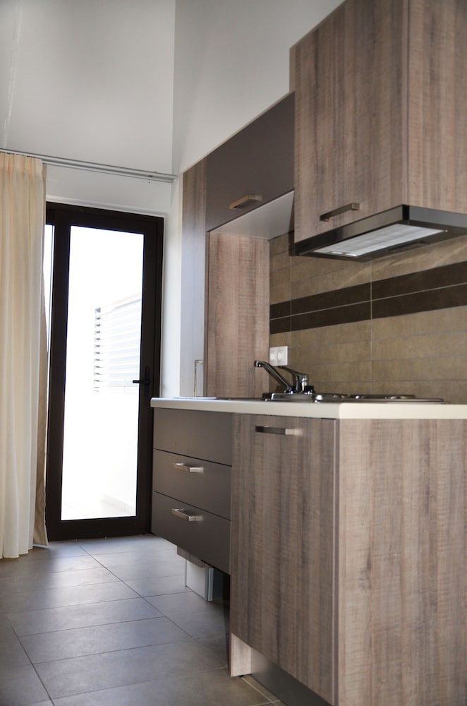 

Bologna - Agia Marina Nea Kydonias - Ledra Maleme Hotel
