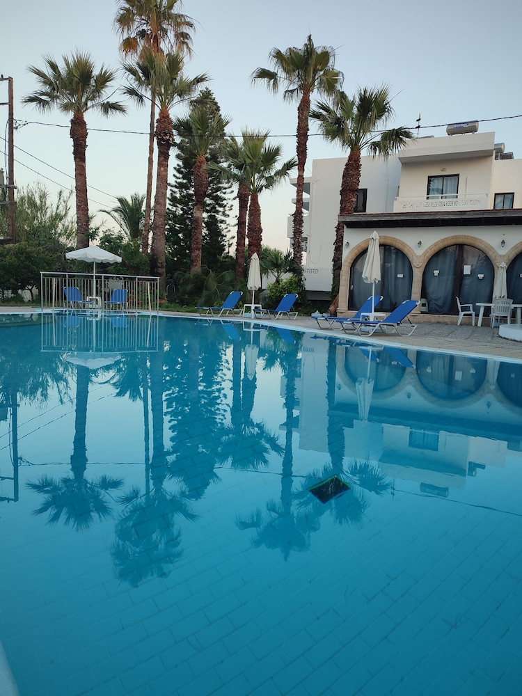 

Bologna - Faliraki - Dolphin Apartments