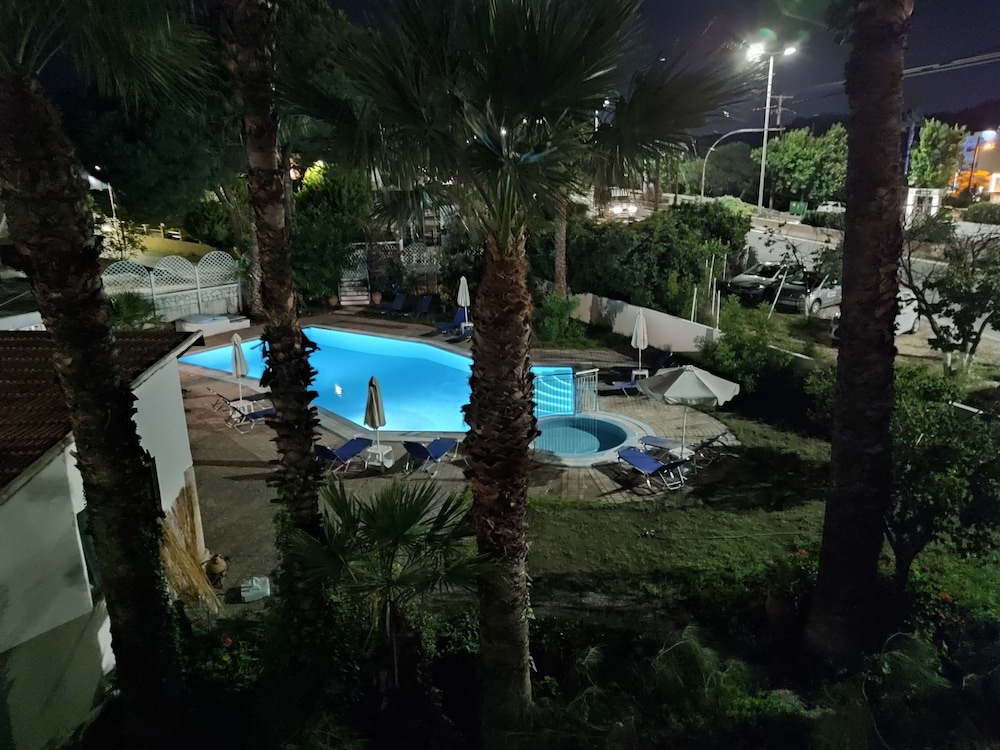 

Venezia - Afandou - Dolphin Apartments