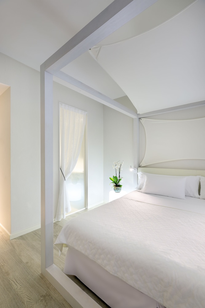 

Napoli - Es Pujols - Blanco Hotel Formentera