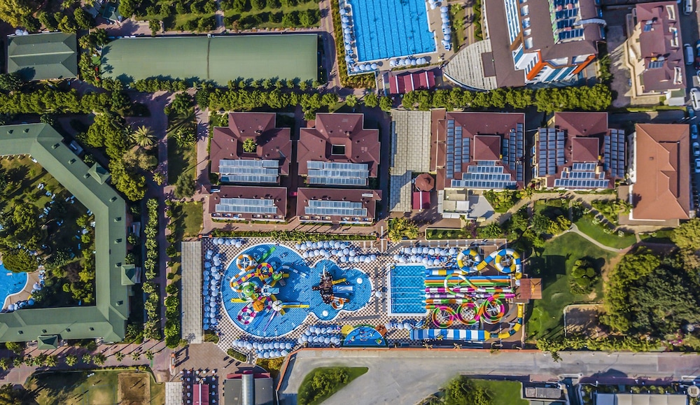 

Torino - Okurcalar - Lonicera World - Ultra All Inclusive