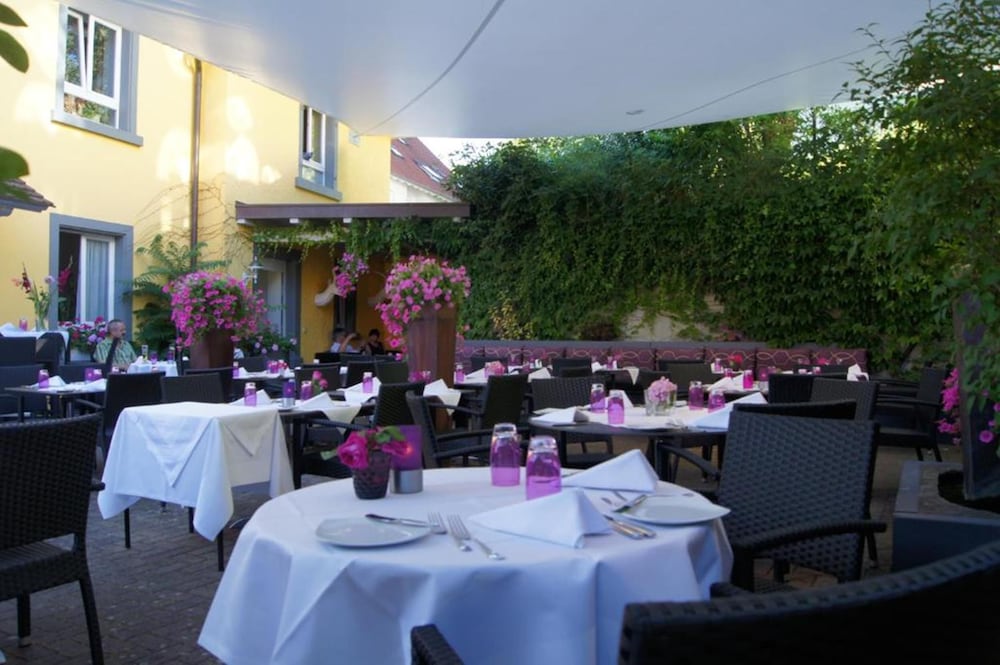 

Napoli - Basilea - Genusshotel Krone & Roadtrips bei Basel