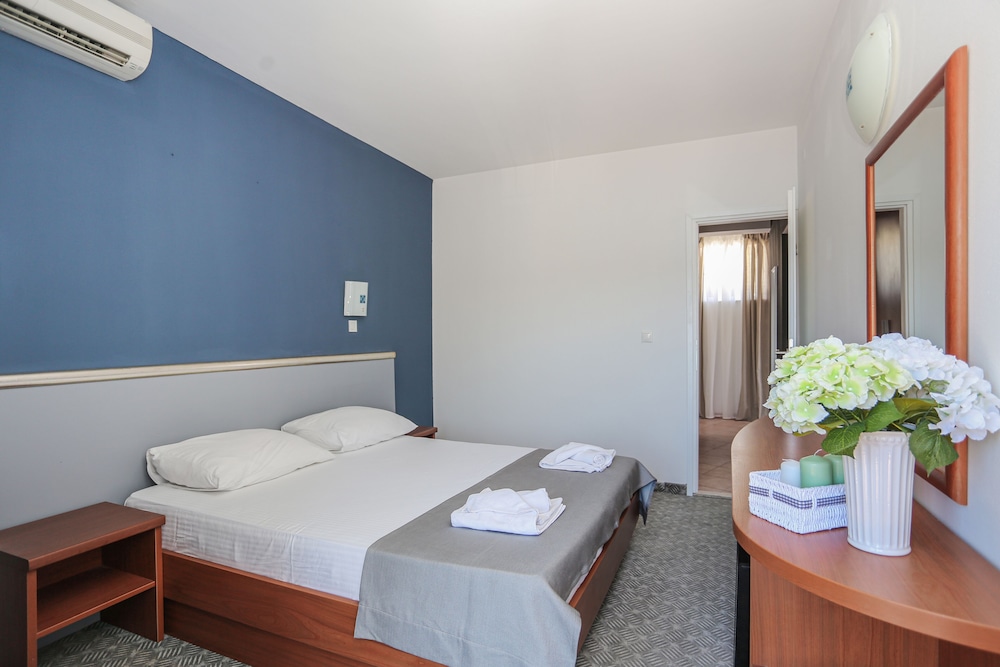 

Milano - Curzola - Hotel Lumbarda