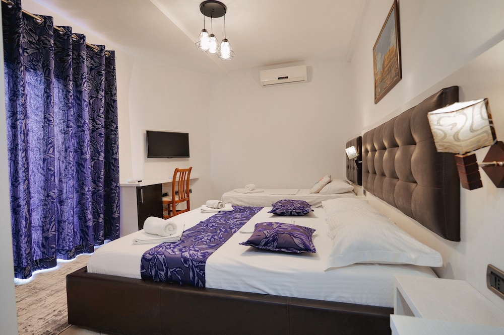 

Milano - Orikum - Grand Hotel Aita