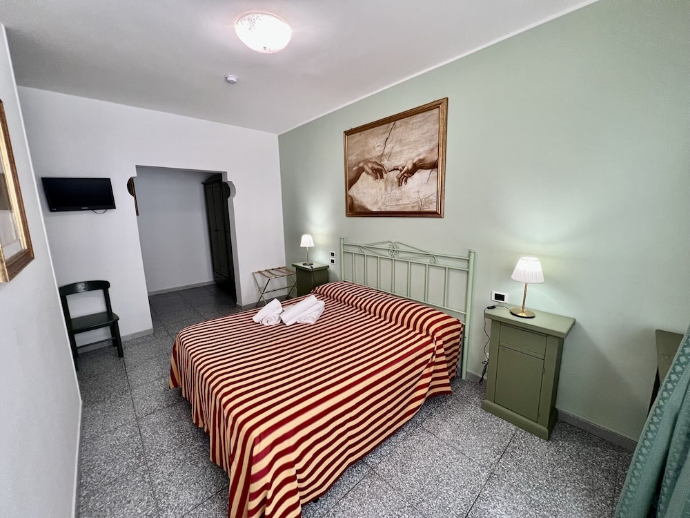 

Milano - Uggiano La Chiesa - Hotel Minerva