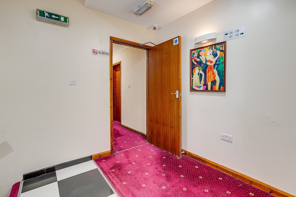 

Bologna - Ealing - London Star Hotel