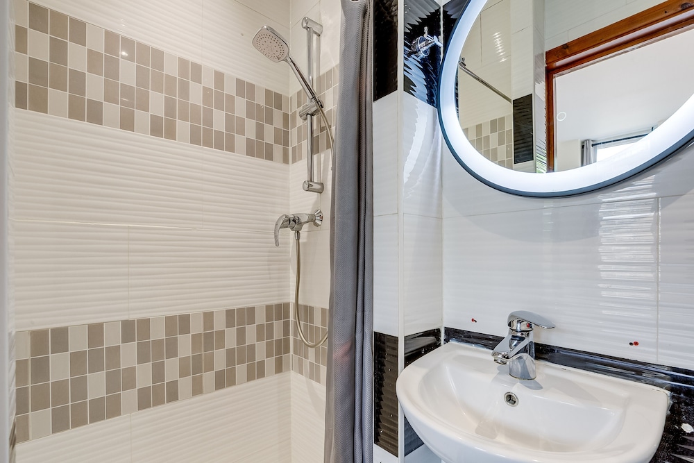 

Catania - Hounslow - London Star Hotel