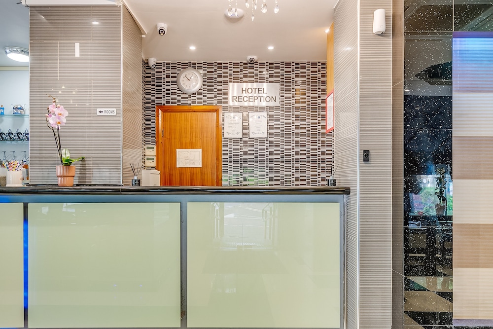 

Napoli - Hounslow - London Star Hotel