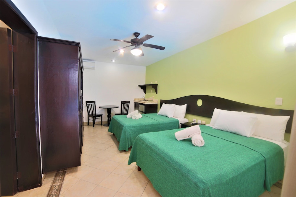 

Bologna - Playa del Carmen - Hotel Colonial Playa del Carmen