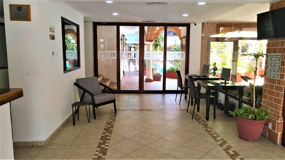 

Lamezia Terme - Playa del Carmen - Hotel Colonial Playa del Carmen