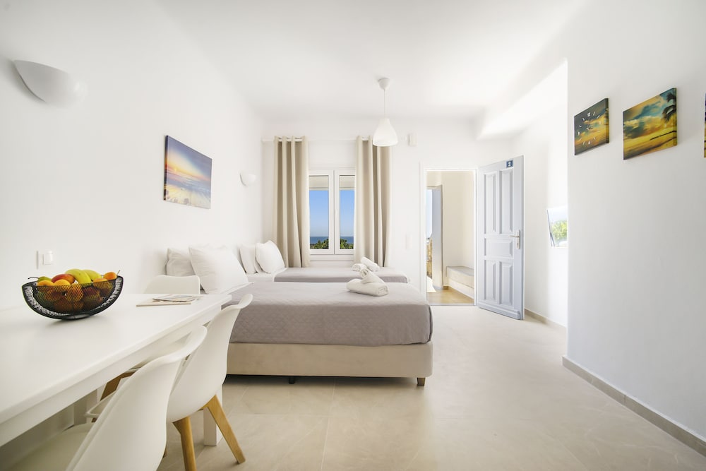 

Milano - Kalo Livadi - Oniropetra Apartaments