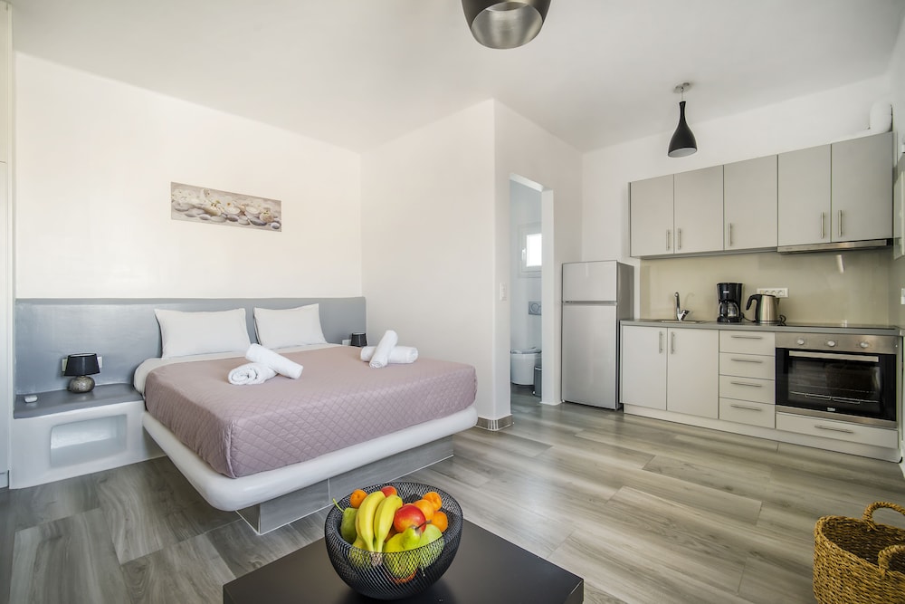 

Milano - Kalo Livadi - Oniropetra Apartaments
