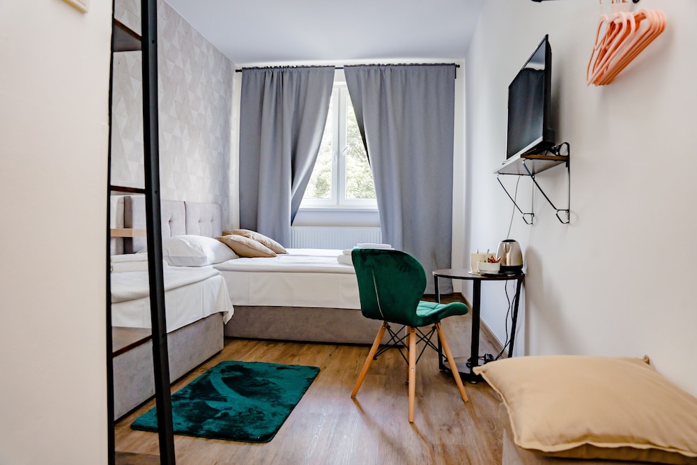 

Lamezia Terme - Praga - Hotel Arko