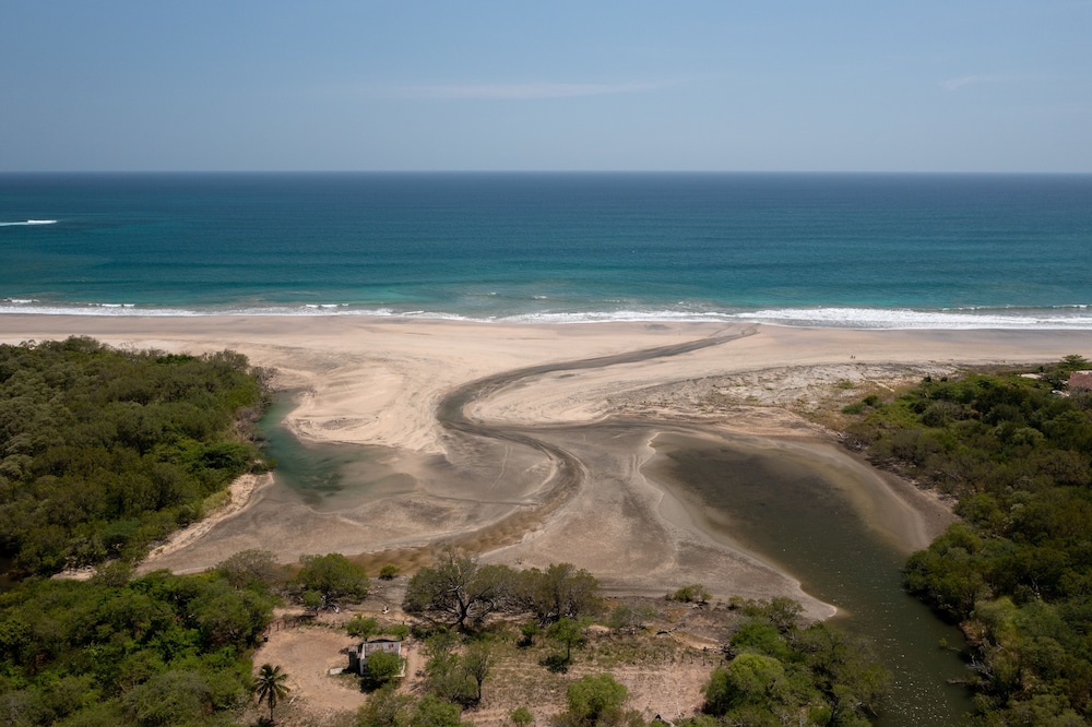 

Roma - Tamarindo - Villas VR Beachwalk Avellanas
