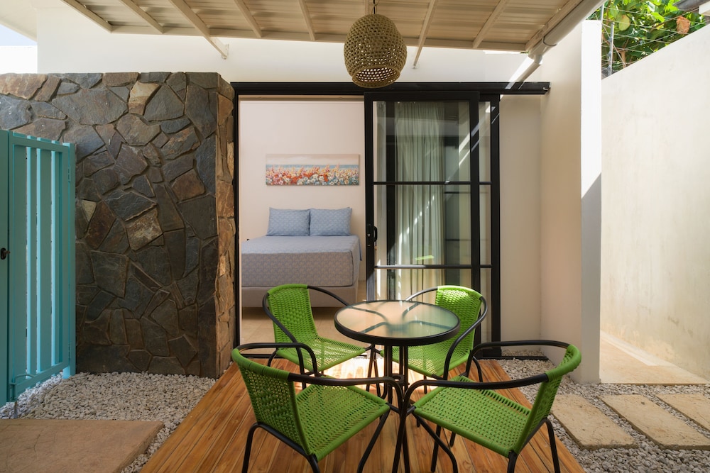 

Milano - Tamarindo - Villas VR Beachwalk Avellanas