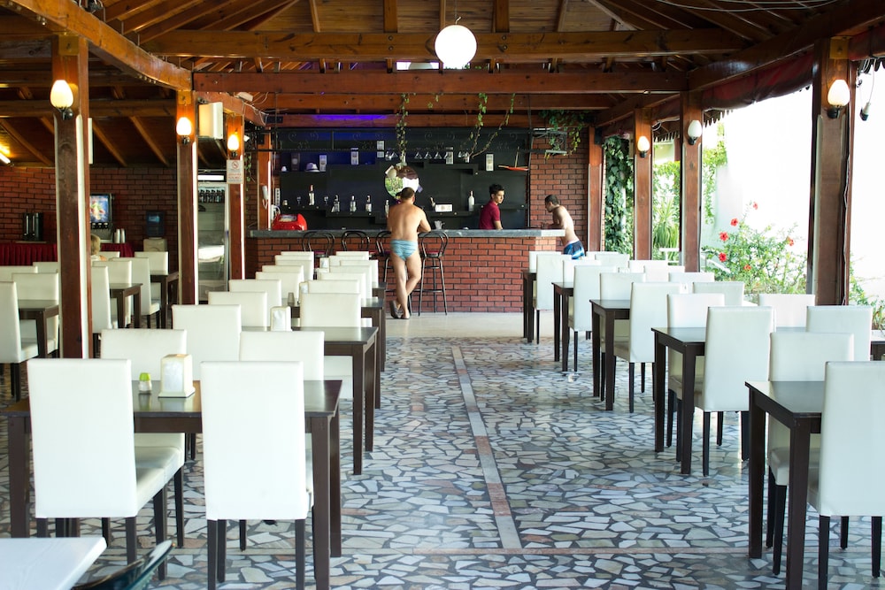 

Napoli - Kemer - Ares City Hotel