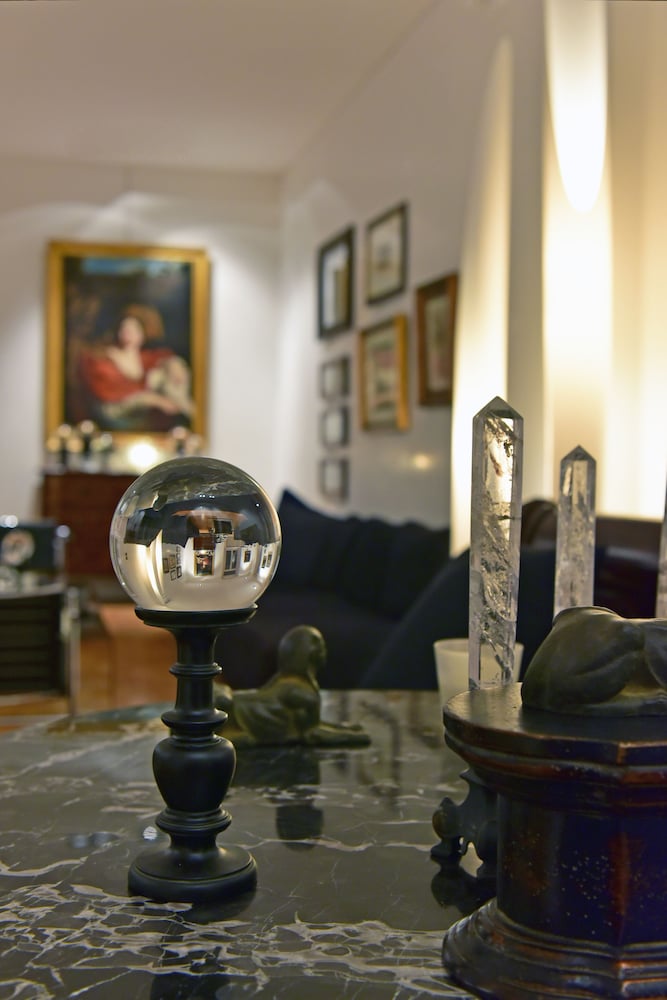 

Genova - Trieste - Seven Historical Suites